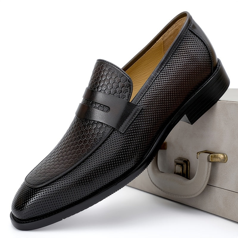 Business Commute Essential Top Layer Cowhide Embossed Loafers Men'S Business Casual Shoes Slip-On Formal Banquet Wedding Leather Shoes Easy Classic British Style Men'S Shoes
