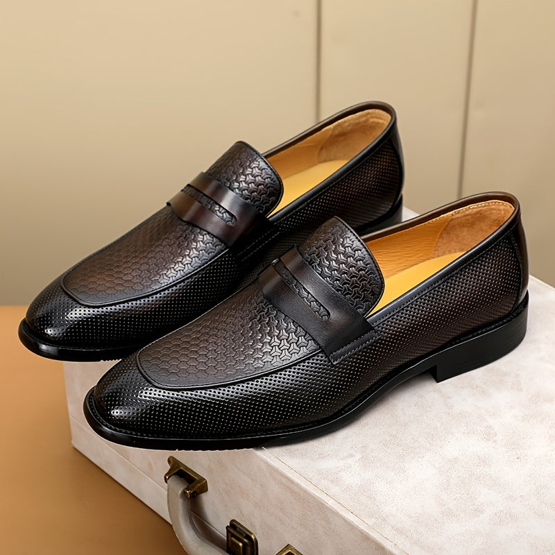 Business Commute Essential Top Layer Cowhide Embossed Loafers Men'S Business Casual Shoes Slip-On Formal Banquet Wedding Leather Shoes Easy Classic British Style Men'S Shoes