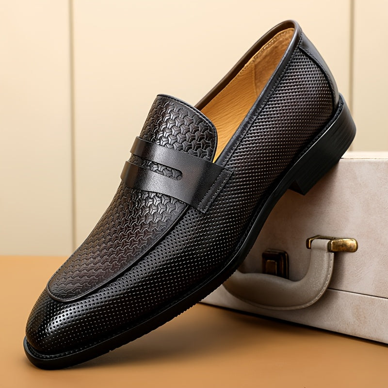Business Commute Essential Top Layer Cowhide Embossed Loafers Men'S Business Casual Shoes Slip-On Formal Banquet Wedding Leather Shoes Easy Classic British Style Men'S Shoes